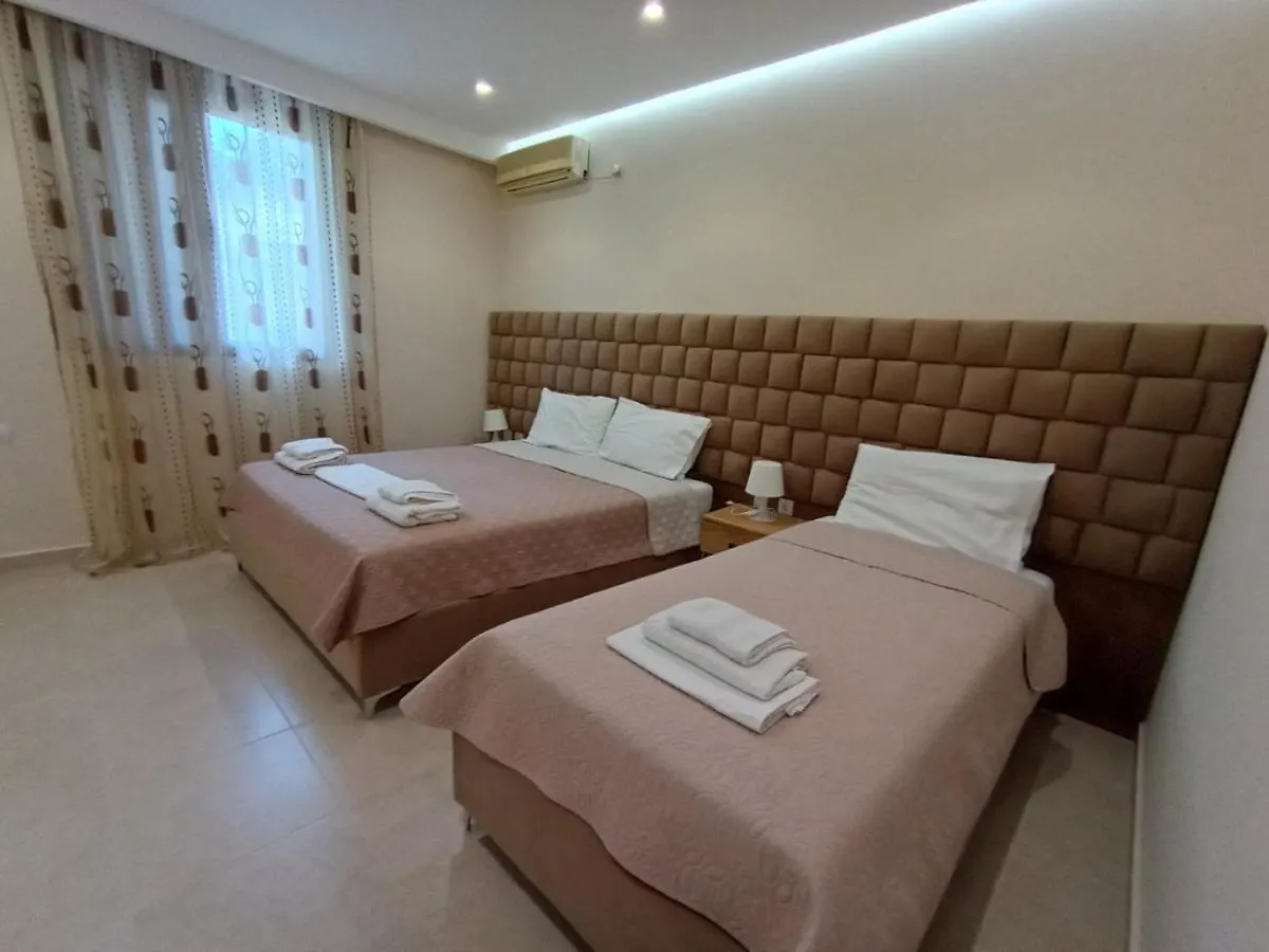 Achilles Apartments Saranda