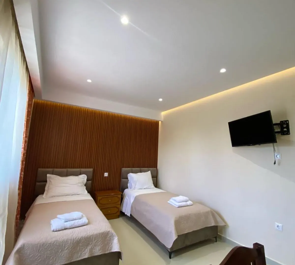 Achilles Apartments Саранда